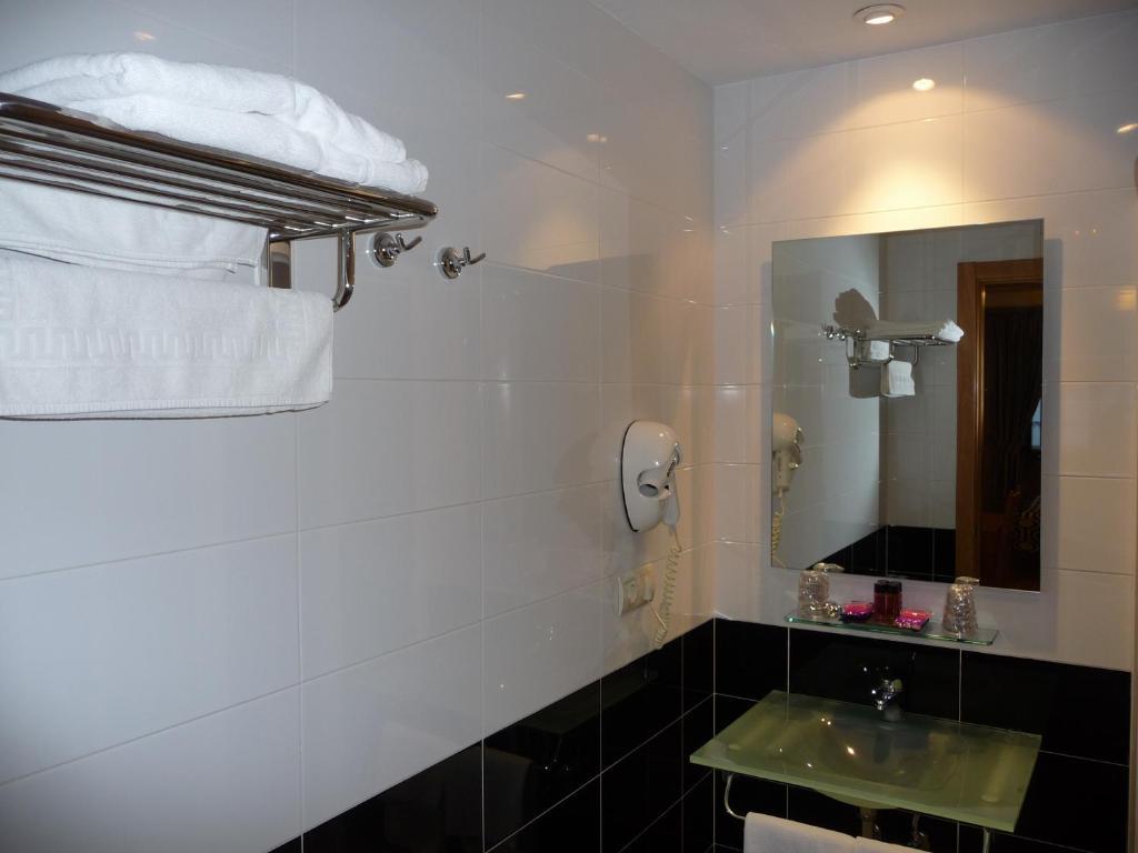 Hortas P.R. Hotel Santiago de Compostela Bilik gambar